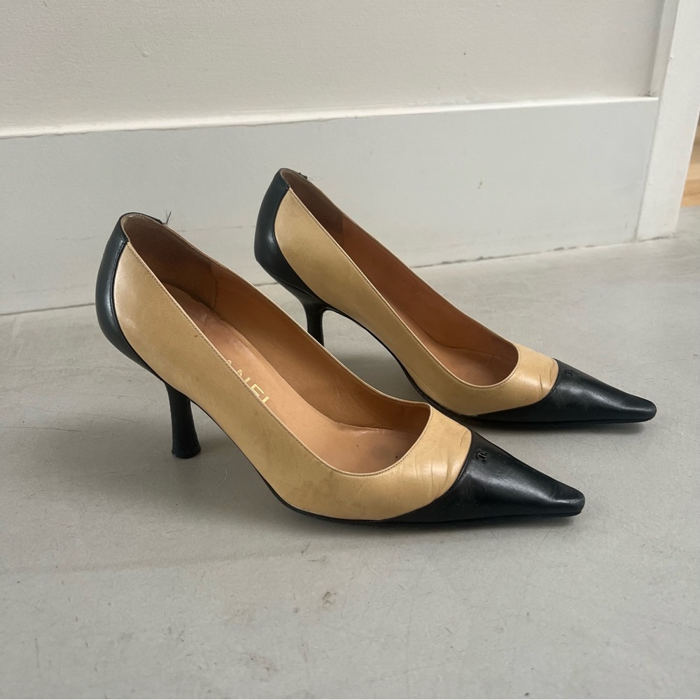 Chanel vintage authentic leather heels two tone beige black size 36